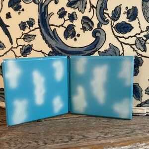 Pylones Mirror Compact. Fluffy Clouds.